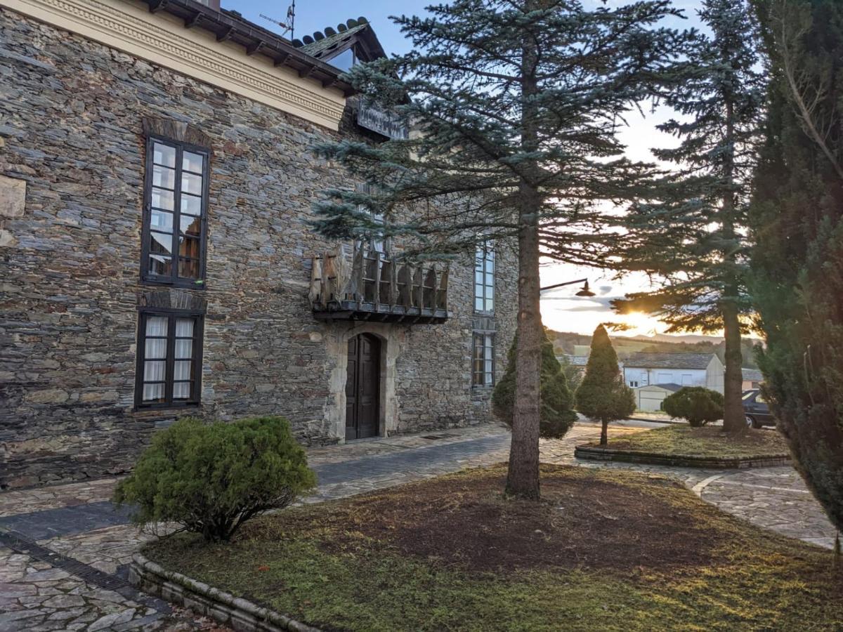 Ahio San Martin, Apartamentos Rurales Casa De La Villa San Martin de Oscos Exteriör bild
